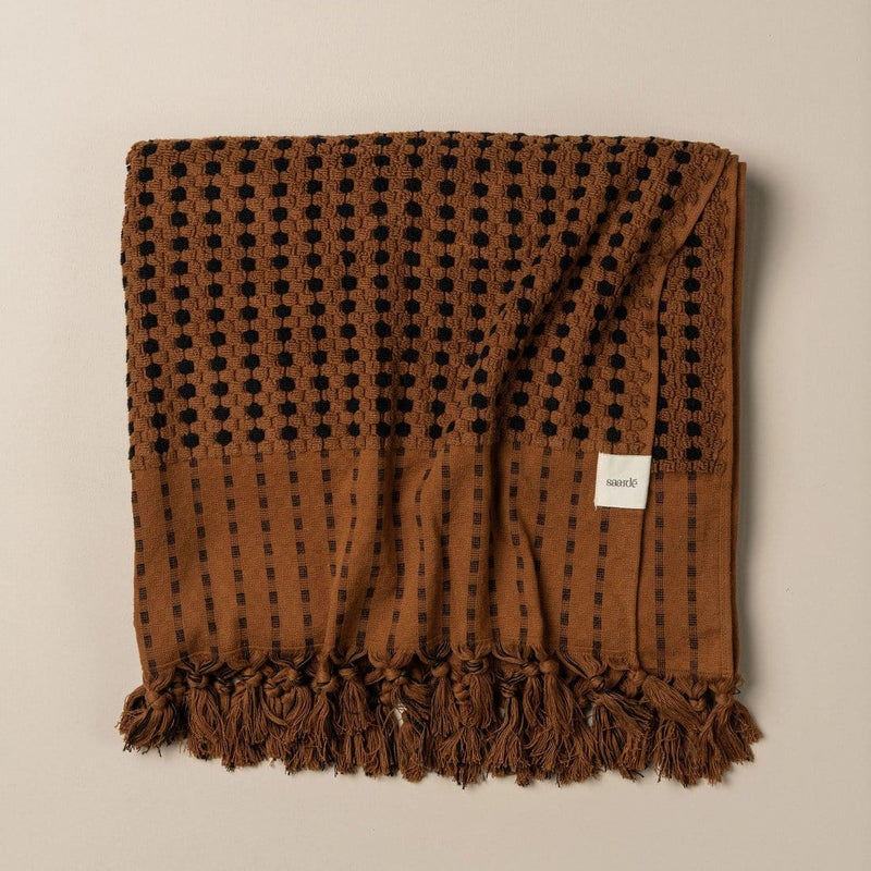 Saarde chickpea chocolate bath towel